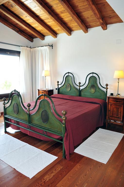 Villa Geron San Teodoro  Zimmer foto