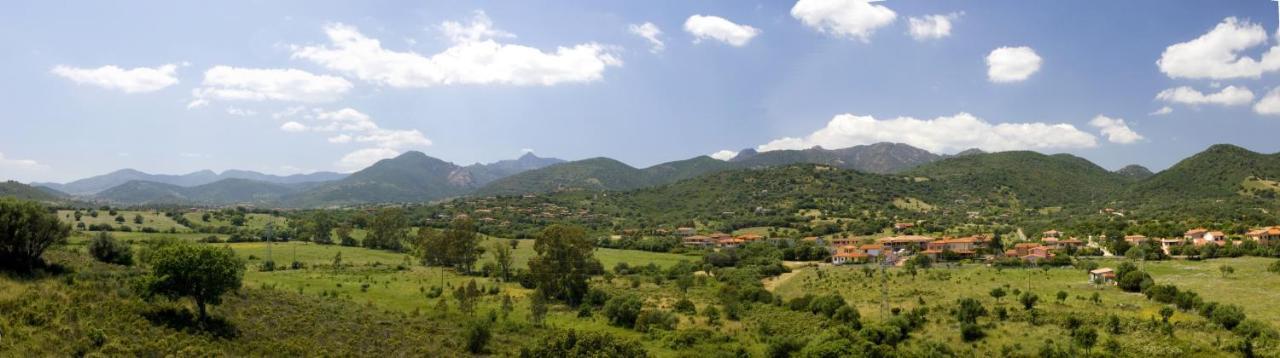 Villa Geron San Teodoro  Exterior foto